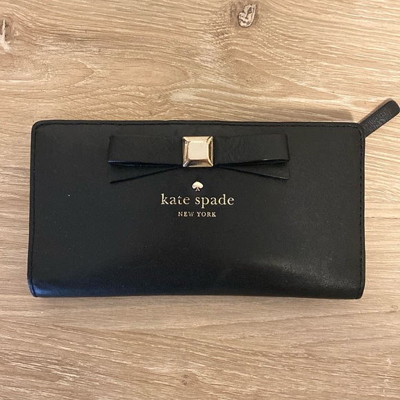 Kate Spade Wallet - Picture 1 of 3